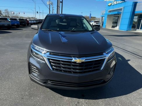 Used 2022 Chevrolet Equinox LS w/ LS Convenience Package FWD image 3