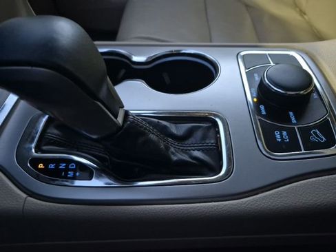 Used 2018 Jeep Grand Cherokee Limited w/ Luxury Group II image 26