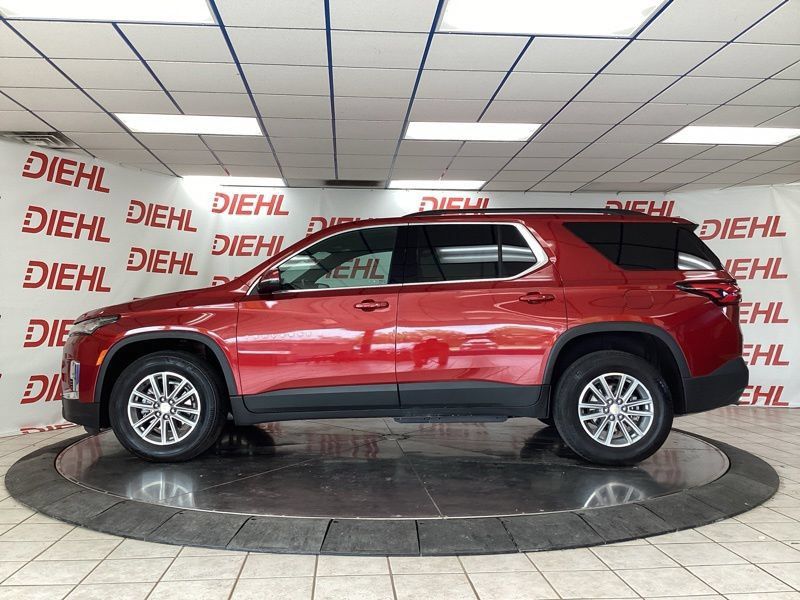 Used 2023 Chevrolet Traverse LT w/ LPO, Floor Liner Package AWD/4WD image 4