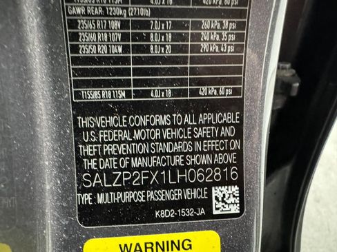 Used 2020 Land Rover Range Rover Evoque SE image 34