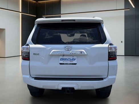 Used 2021 Toyota 4Runner SR5 AWD/4WD image 4