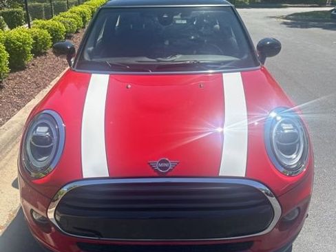 Used 2020 MINI Cooper 2-Door Hardtop w/ Driver Assistance Package FWD image 1