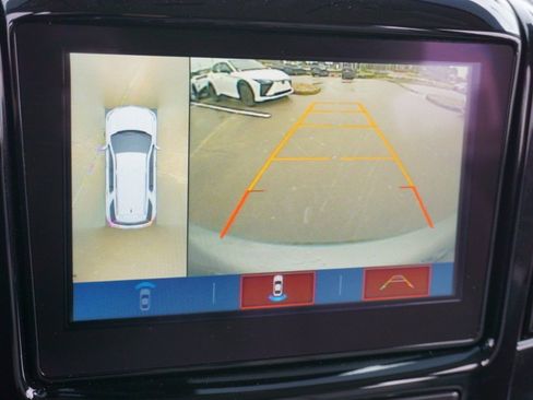 Used 2018 Chevrolet Traverse LT image 17