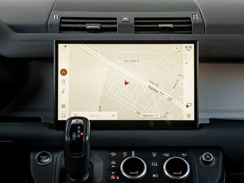Certified 2023 Land Rover Defender 130 SE AWD/4WD image 18