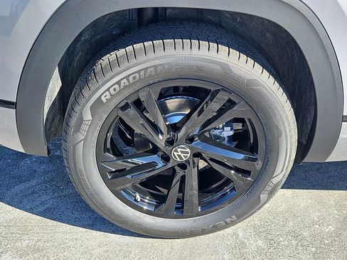 New 2026 Volkswagen Atlas Cross Sport SEL R-Line AWD/4WD image 5