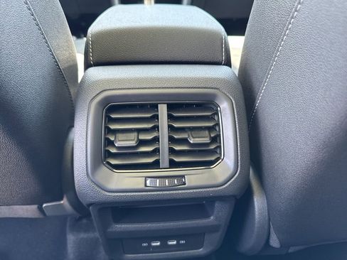 New 2026 Volkswagen Taos SE FWD image 13