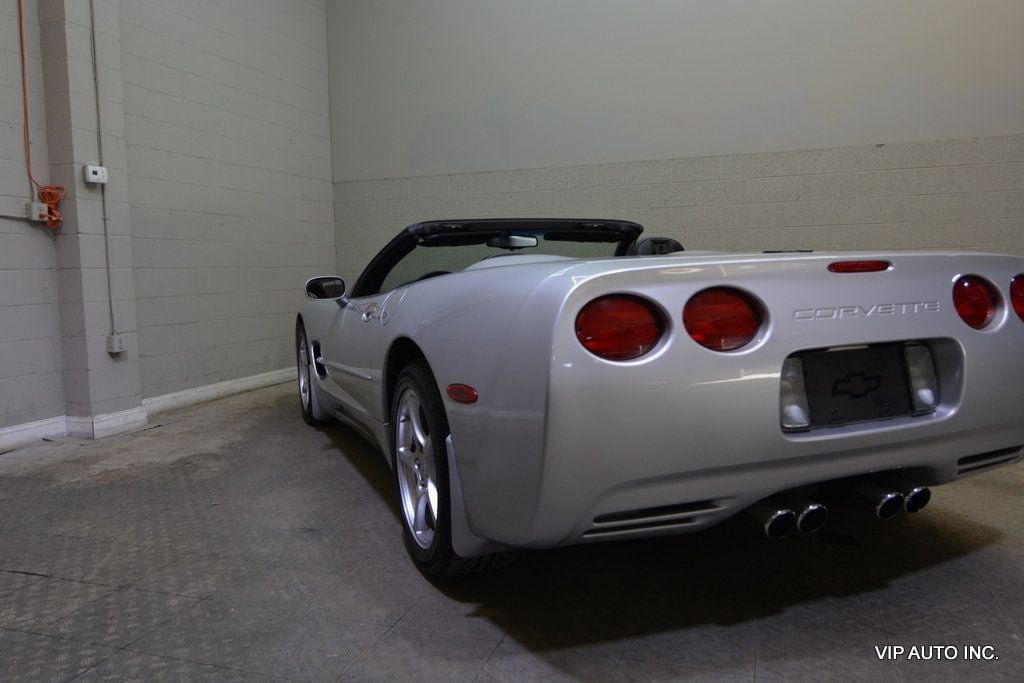 Used 2000 Chevrolet Corvette Convertible w/ Memory Pkg RWD image 19