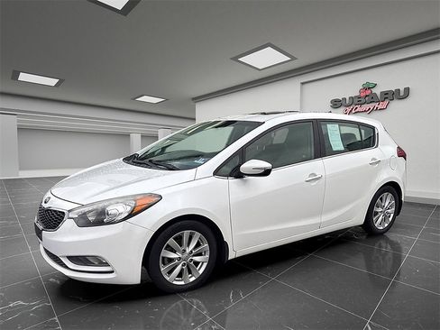 Used 2015 Kia Forte EX w/ EX Premium Package image 9