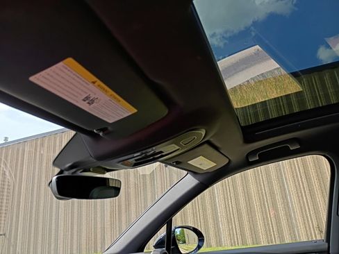 Certified 2025 Porsche Cayenne AWD/4WD image 14