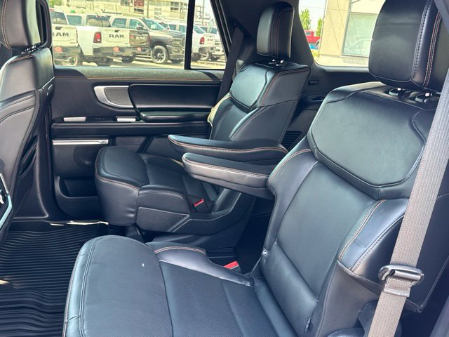 Used 2025 Ford Expedition Tremor AWD/4WD image 18