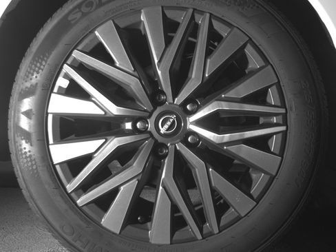 Used 2025 Nissan Altima 2.5 SV image 15