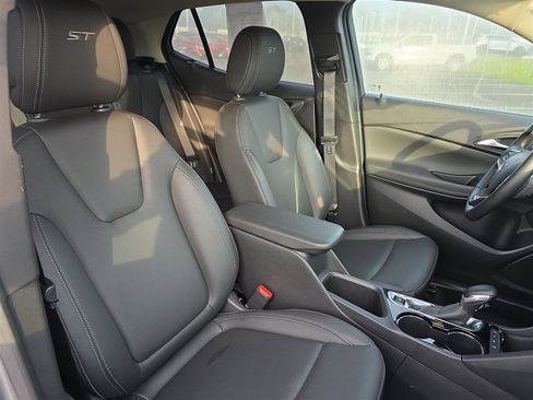 Used 2024 Buick Encore GX Sport Touring image 23