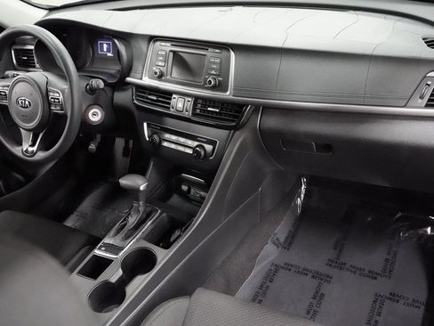 Used 2017 Kia Optima LX FWD image 30