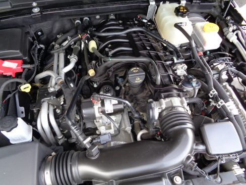 Used 2022 Jeep Wrangler Unlimited Sport image 17