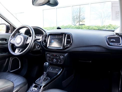 Used 2019 Jeep Compass Limited image 7