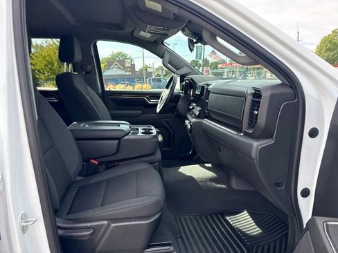 Used 2022 GMC Sierra 1500 SLE AWD/4WD image 11