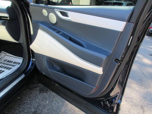 Used 2025 Genesis GV80 3.5T Prestige AWD/4WD image 14