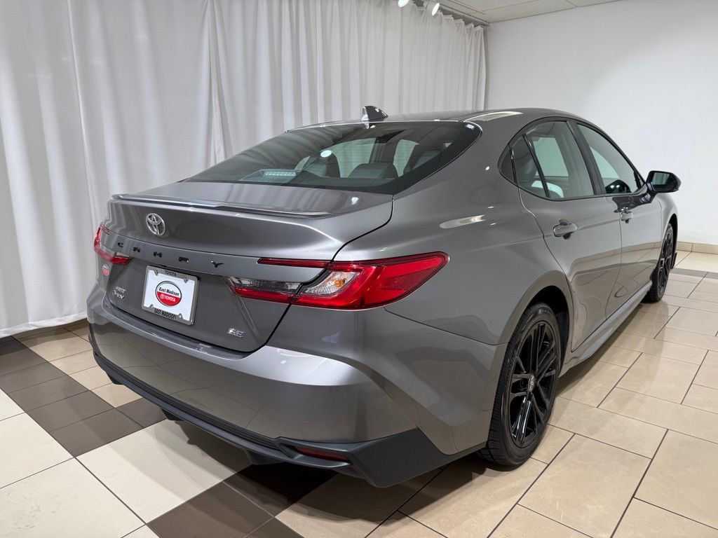 Used 2025 Toyota Camry SE w/ Convenience Package AWD/4WD image 5