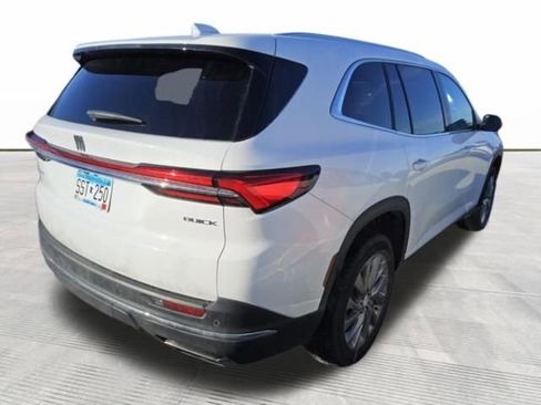 Used 2025 Buick Enclave Preferred image 5