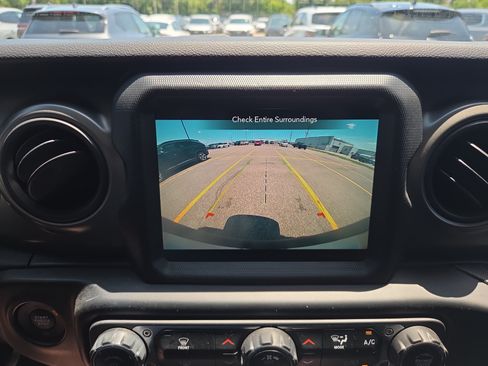 Used 2022 Jeep Wrangler Unlimited Sport AWD/4WD image 15