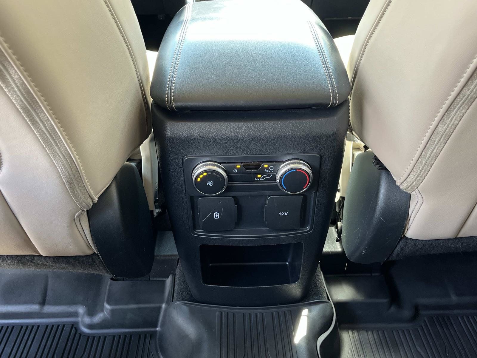 Used 2021 Ford Explorer XLT w/ Equipment Group 202A AWD/4WD image 17