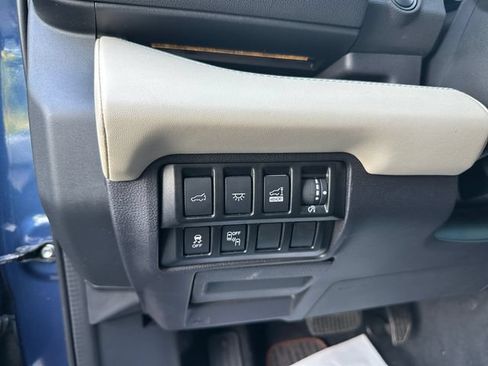 Used 2022 Subaru Ascent Touring AWD/4WD image 22