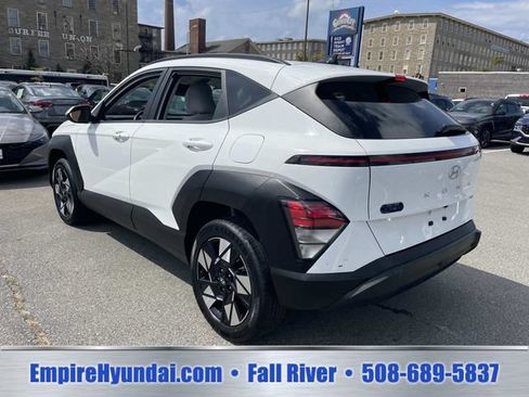 Used 2024 Hyundai Kona SEL AWD/4WD image 8