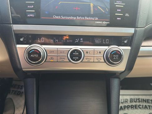 Used 2016 Subaru Outback 2.5i Limited AWD/4WD image 28