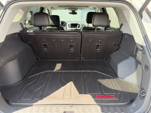 Used 2021 GMC Terrain SLT w/ Infotainment Package II AWD/4WD image 30