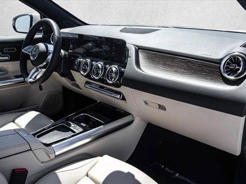 New 2026 Mercedes-Benz GLA 250 4MATIC image 25