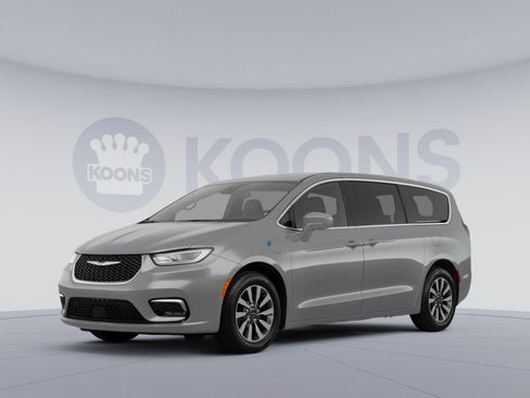 Used 2023 Chrysler Pacifica Touring-L w/ S Appearance Package FWD image 1