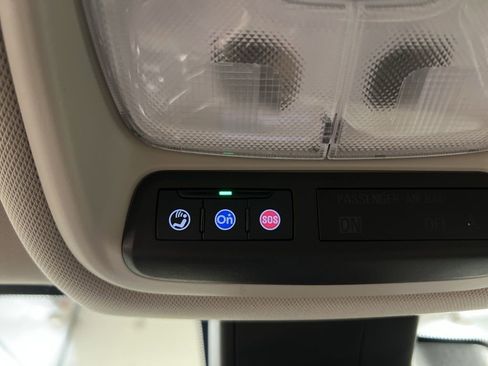 Used 2021 Buick Encore GX Essence w/ Advanced Technology Package image 29