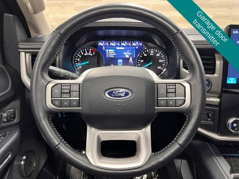 Used 2024 Ford Expedition XLT image 9