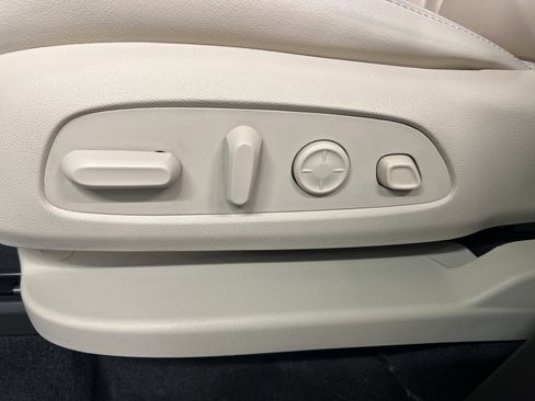 Used 2023 Buick Enclave Premium w/ Experience Buick Package image 29