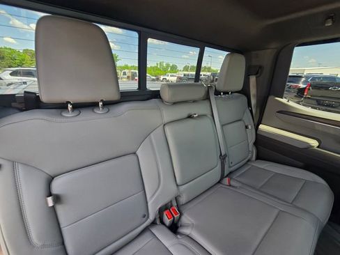 Used 2024 GMC Sierra 1500 SLT w/ SLT Premium Plus Package AWD/4WD image 15