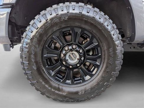 Certified 2022 Ford F250 Lariat w/ Tremor Off-Road Package image 24