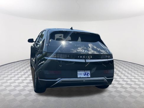 Used 2024 Hyundai Ioniq 5 SEL RWD image 6