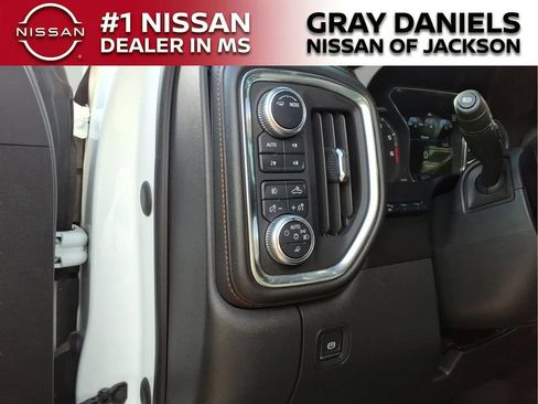Used 2020 GMC Sierra 1500 AT4 w/ AT4 Premium Package AWD/4WD image 13