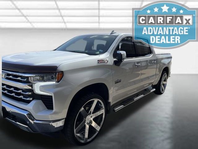 Used 2023 Chevrolet Silverado 1500 LTZ AWD/4WD image 2