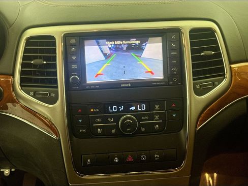 Used 2013 Jeep Grand Cherokee Overland w/ Advance Technology Group image 12
