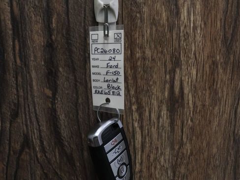 Used 2024 Ford F150 Lariat image 39