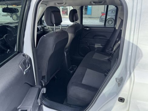 Used 2017 Jeep Patriot Sport w/ Tire & Wheel Group image 9