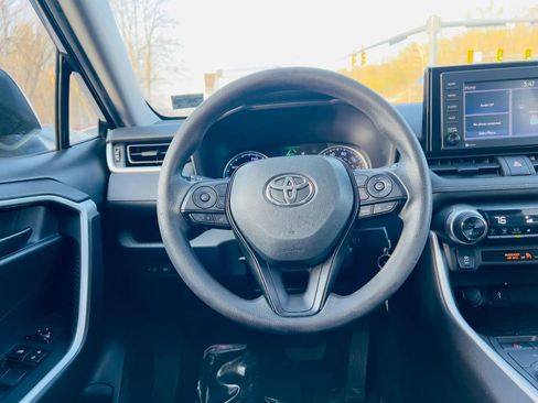 Used 2020 Toyota RAV4 LE w/ All Weather Liner Package image 20