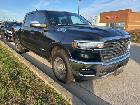 Used 2025 RAM 1500 Laramie AWD/4WD image 2