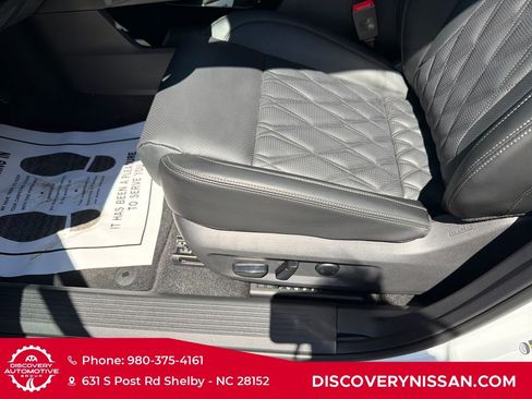 New 2026 Nissan Rogue Platinum AWD/4WD image 13