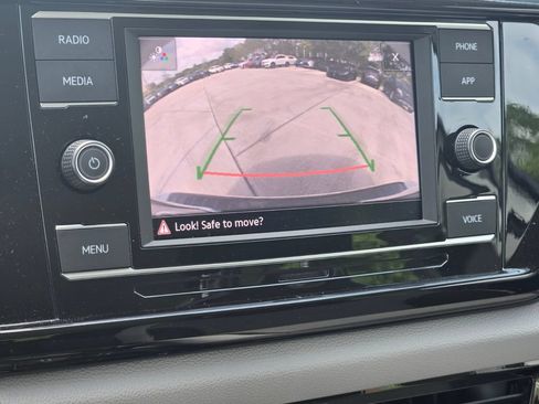 Certified 2023 Volkswagen Taos S FWD image 21