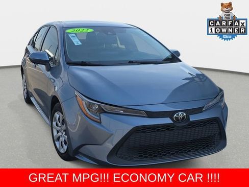 Used 2022 Toyota Corolla LE FWD image 3