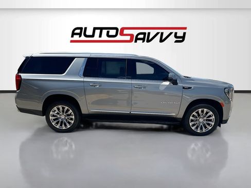 Used 2024 GMC Yukon XL Denali AWD/4WD image 8