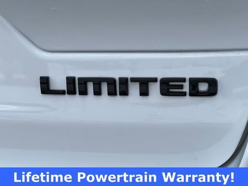 New 2025 Jeep Grand Cherokee Limited w/ Black Appearance Package image 11