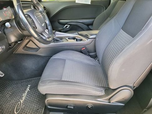 Used 2019 Dodge Challenger SXT w/ Blacktop Package RWD image 17